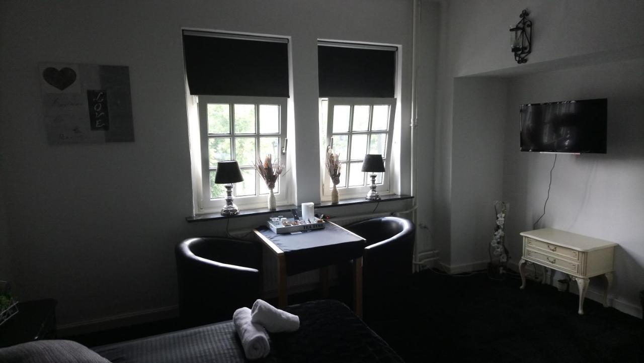 Bed Und Breakfast "Die Perle Von Gronau" โกรเนา ภายนอก รูปภาพ